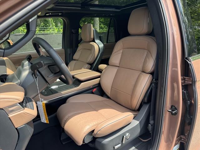 2025 Lincoln Navigator L Black Label