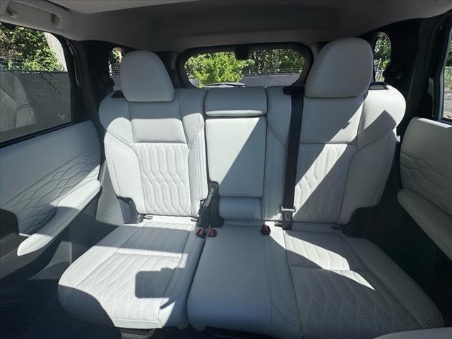 2025 Mitsubishi Outlander SEL Platinum Edition