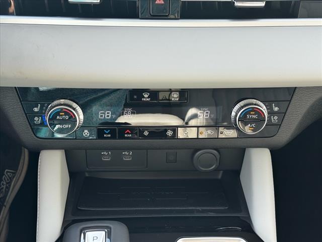 2025 Mitsubishi Outlander SEL Platinum Edition