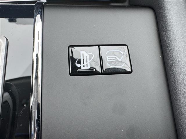 2025 Mitsubishi Outlander PHEV SE