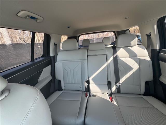 2025 Hyundai SANTA FE Hybrid SEL