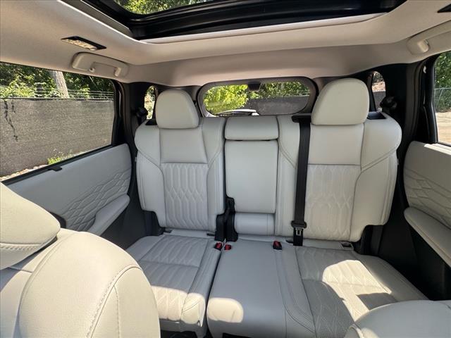 2025 Mitsubishi Outlander SEL Platinum Edition