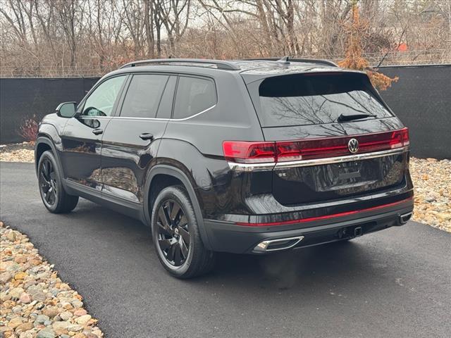 2025 Volkswagen Atlas SE