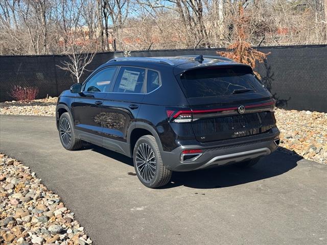 2025 Volkswagen Taos SE
