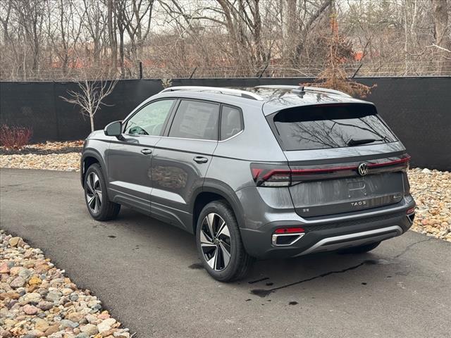 2025 Volkswagen Taos SE 4Motion
