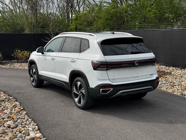 2025 Volkswagen Taos SE 4Motion