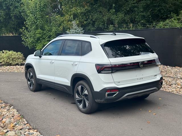 2025 Volkswagen Taos SE 4Motion
