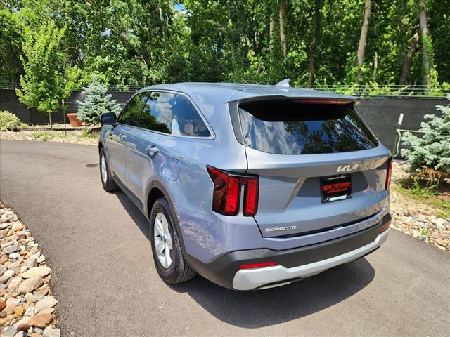 2024 Kia Sorento LX