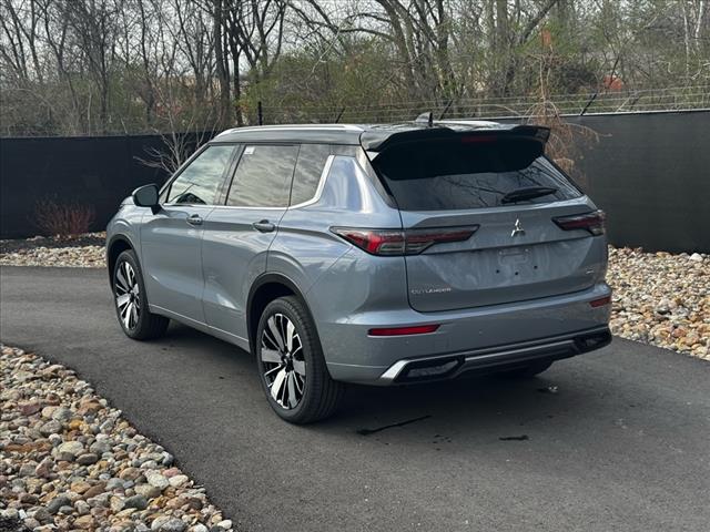 2025 Mitsubishi Outlander SEL