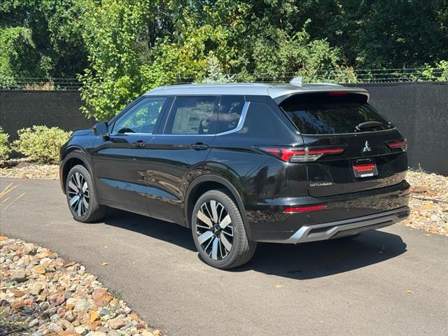 2025 Mitsubishi Outlander SEL Platinum Edition