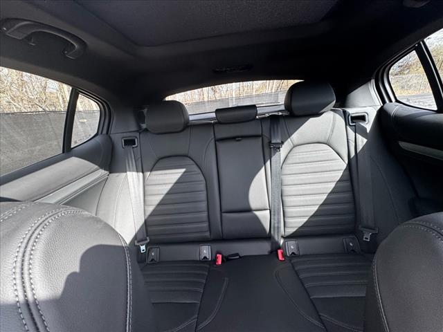 2025 Alfa Romeo Stelvio Base