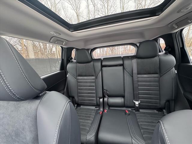 2025 Mitsubishi Outlander PHEV SE