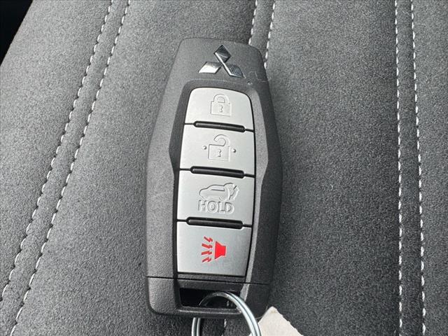 2025 Mitsubishi Outlander PHEV SE
