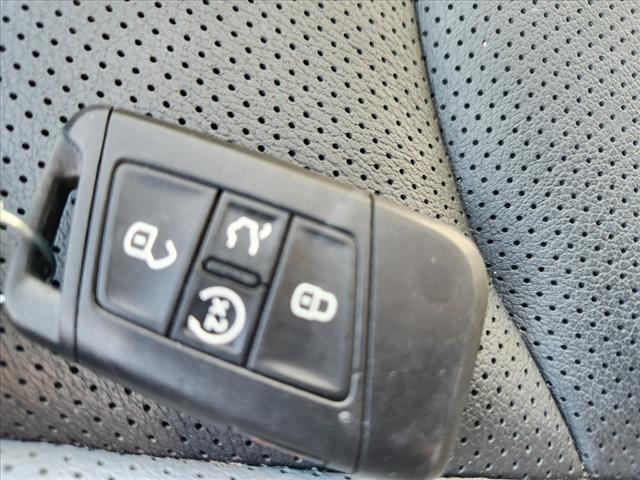 2024 Volkswagen Taos SEL 4Motion