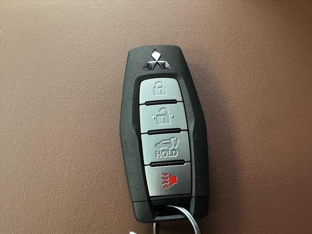 2025 Mitsubishi Outlander SEL