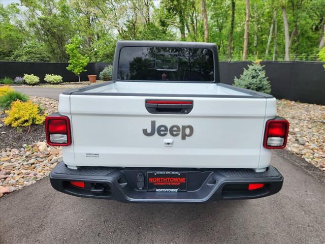 2023 Jeep Gladiator Overland