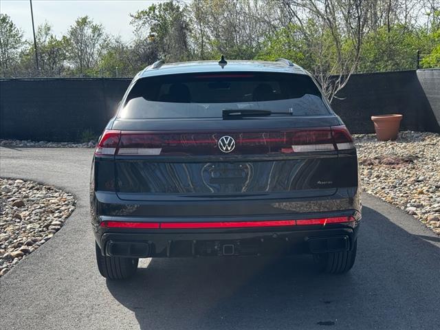 2025 Volkswagen Atlas Cross Sport SEL R-Line Black 4Motion