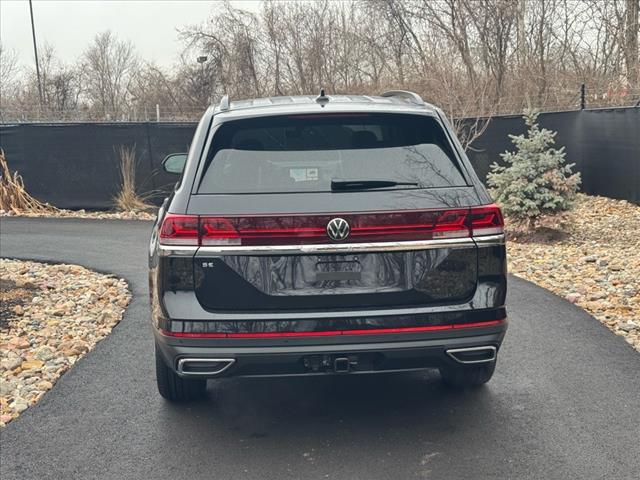 2025 Volkswagen Atlas SE