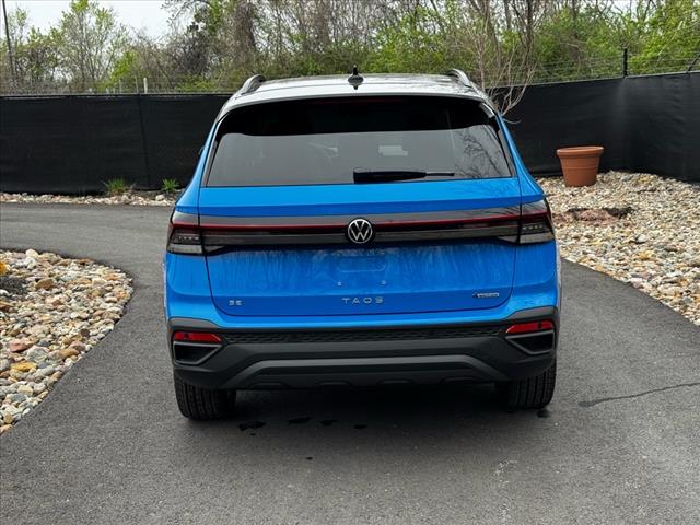 2025 Volkswagen Taos SE Black 4Motion