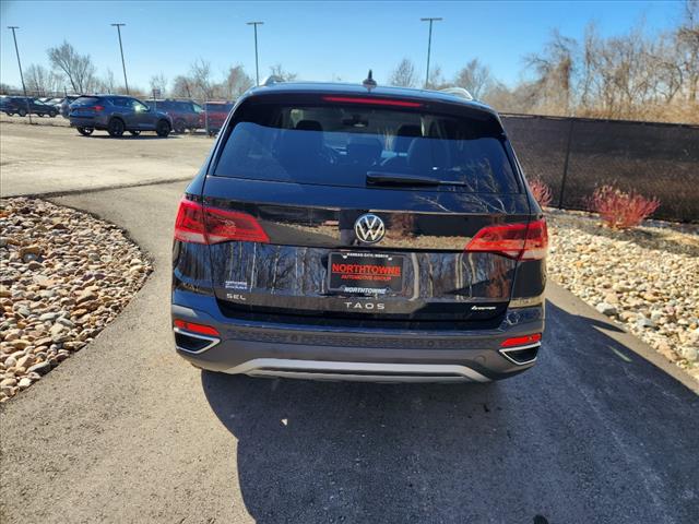 2024 Volkswagen Taos SEL 4Motion