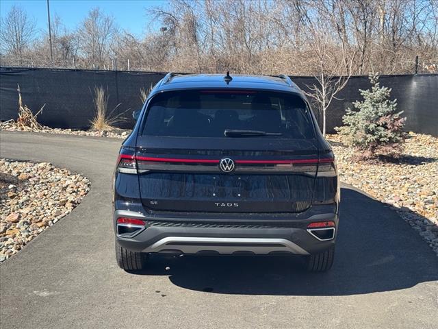 2025 Volkswagen Taos SE