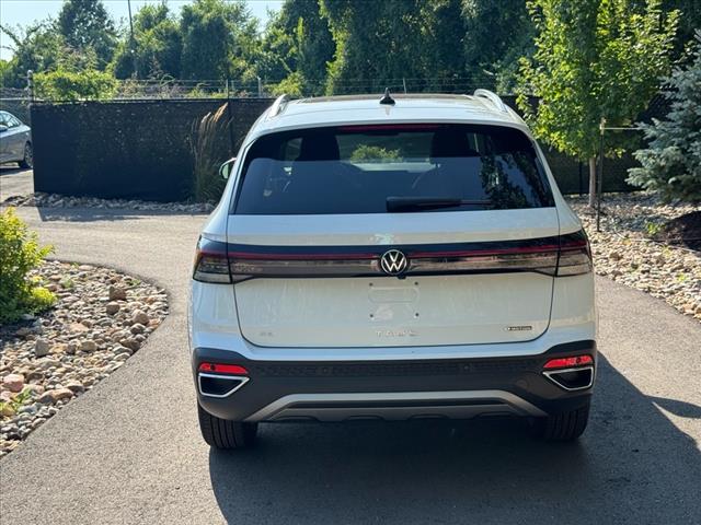 2025 Volkswagen Taos SE 4Motion