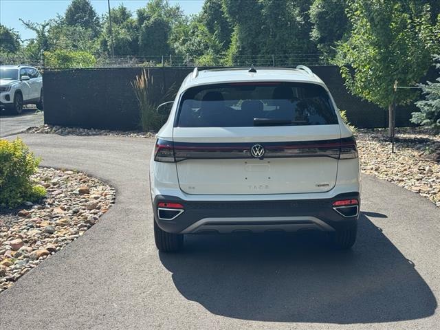 2025 Volkswagen Taos SE 4Motion