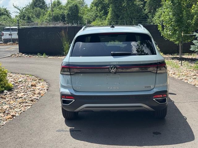 2025 Volkswagen Taos SE 4Motion