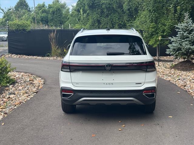 2025 Volkswagen Taos SE 4Motion