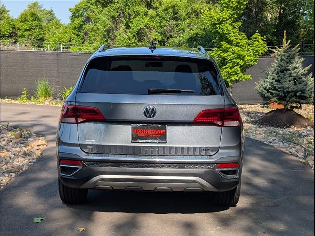2022 Volkswagen Taos SE 4Motion