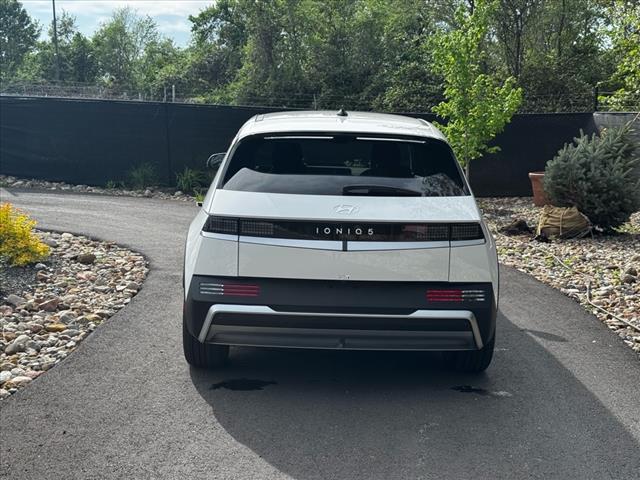 2025 Hyundai IONIQ 5 SE