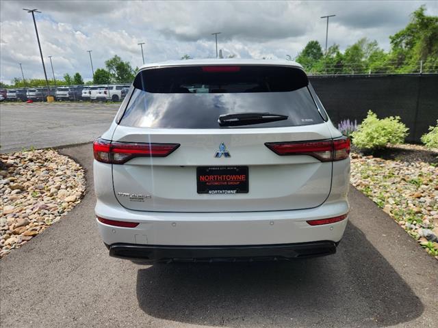 2022 Mitsubishi Outlander Black Edition