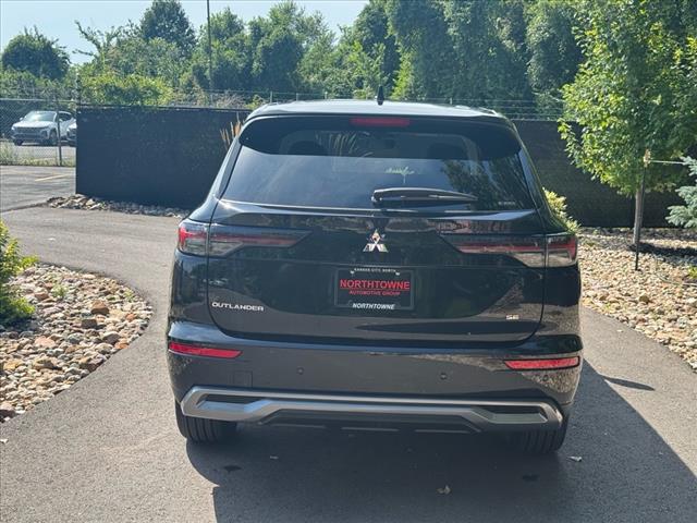 2025 Mitsubishi Outlander SE