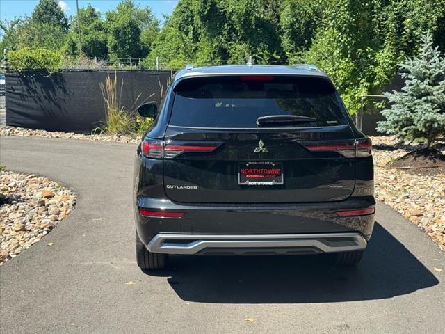 2025 Mitsubishi Outlander SEL Platinum Edition