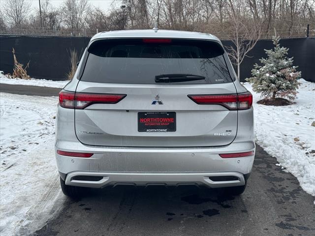 2025 Mitsubishi Outlander PHEV SE