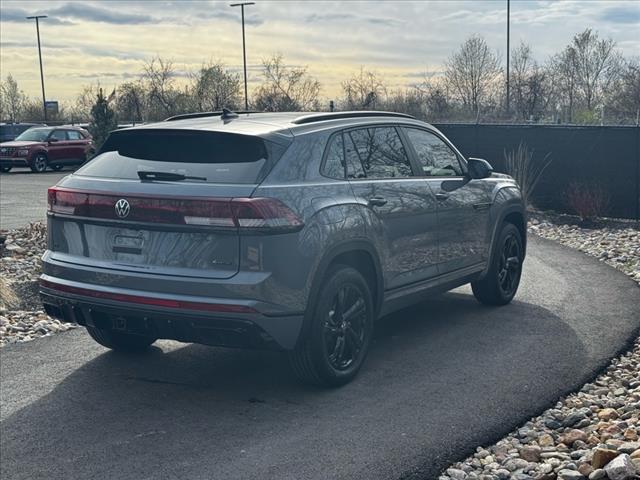 2025 Volkswagen Atlas Cross Sport SEL R-Line Black 4Motion