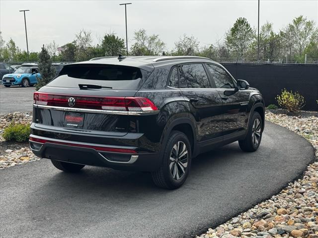 2025 Volkswagen Atlas Cross Sport SE 4Motion