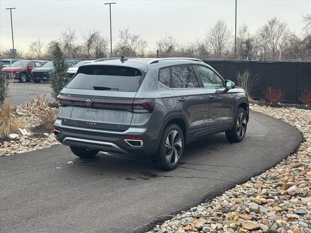 2025 Volkswagen Taos SE 4Motion