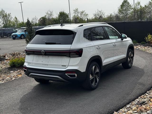 2025 Volkswagen Taos SE 4Motion