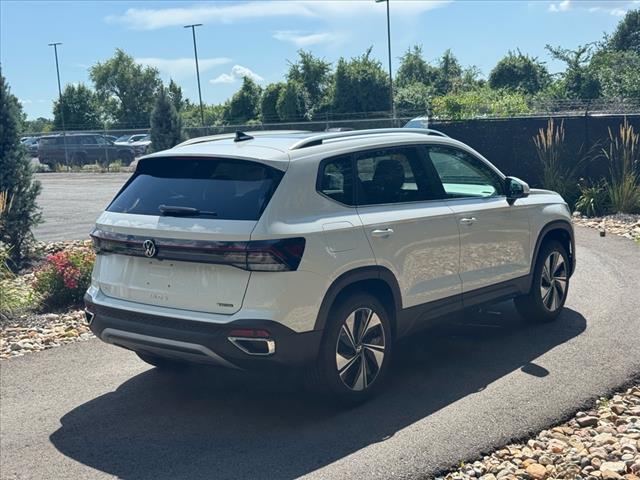 2025 Volkswagen Taos SE 4Motion