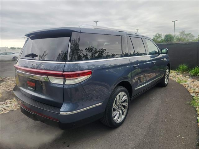 2023 Lincoln Navigator L Reserve