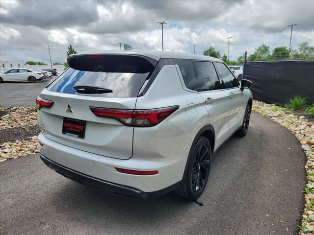 2022 Mitsubishi Outlander Black Edition