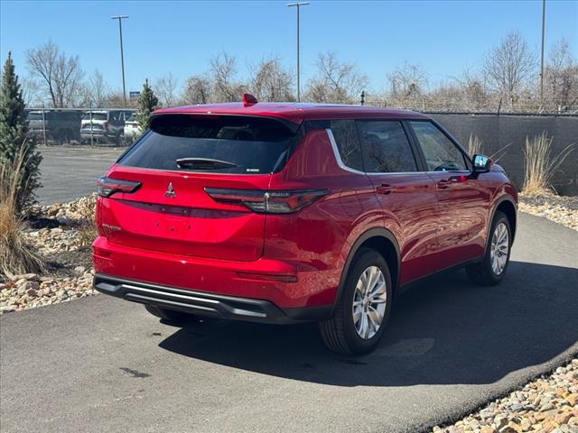 2025 Mitsubishi Outlander ES