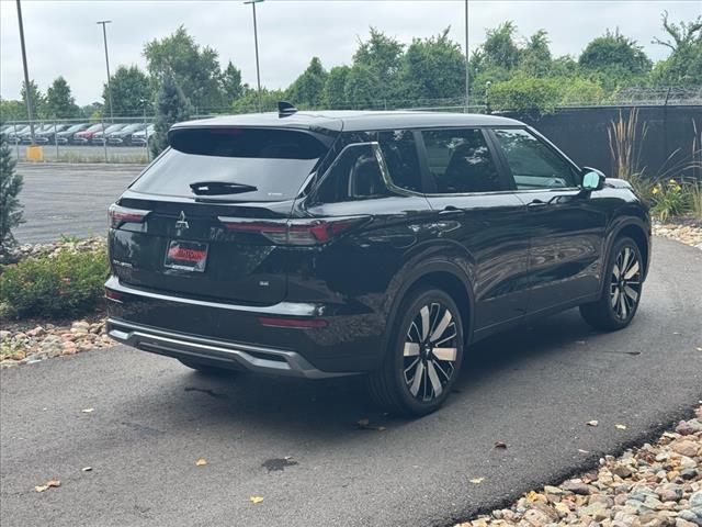 2025 Mitsubishi Outlander SE
