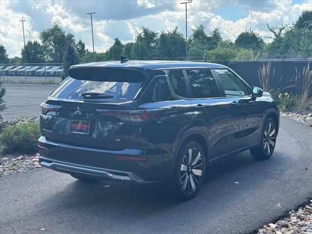 2025 Mitsubishi Outlander SE