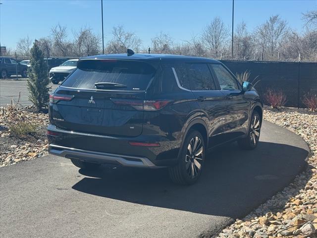 2025 Mitsubishi Outlander SE