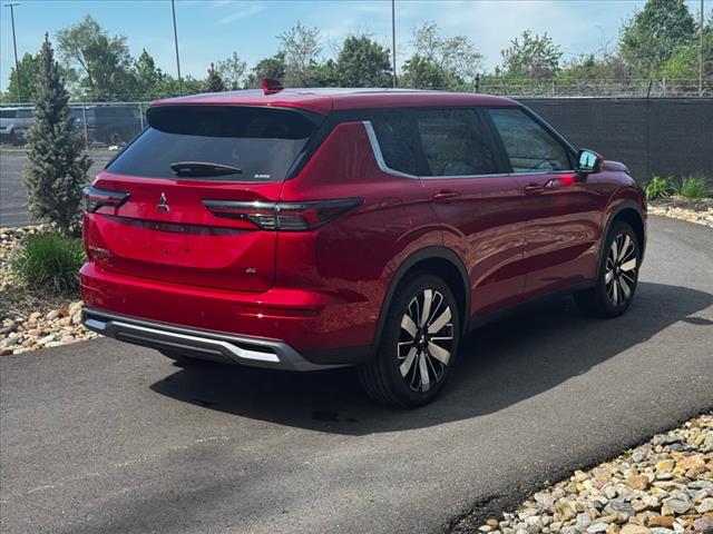 2025 Mitsubishi Outlander SE