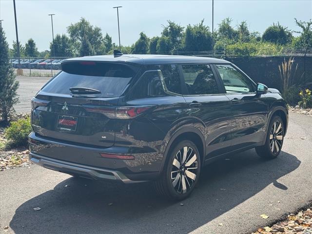 2025 Mitsubishi Outlander SE