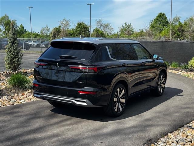 2025 Mitsubishi Outlander SEL Platinum Edition
