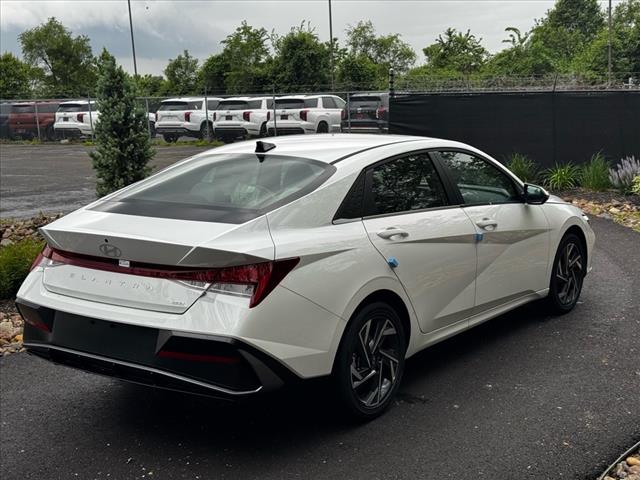2025 Hyundai ELANTRA Hybrid Limited